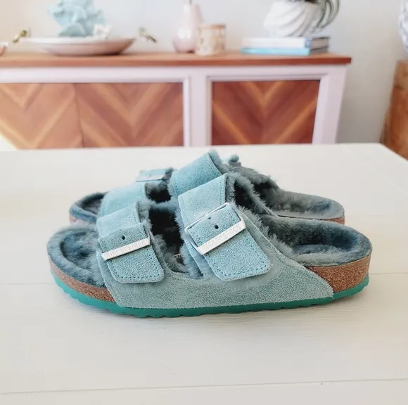 🆕️ Birkenstock Arizona Shearling Suede Leather Sandals in Beryl - Like New