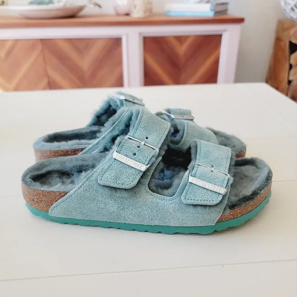🆕️ Birkenstock Arizona Shearling Suede Leather Sandals in Beryl - Like New