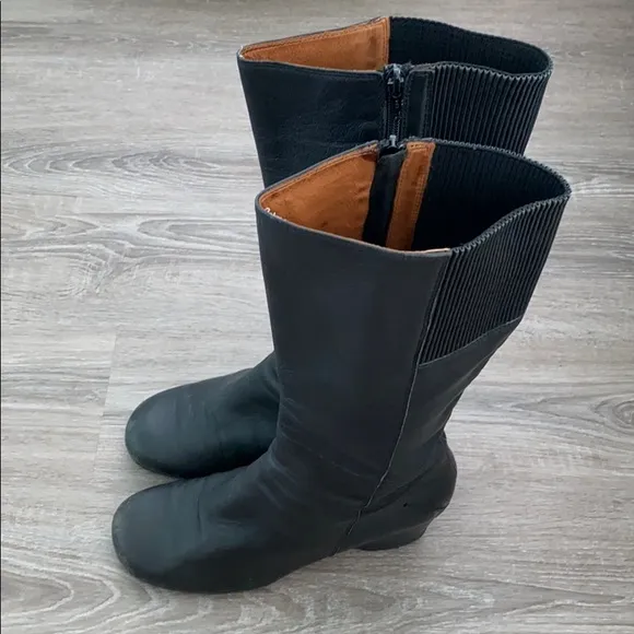 ❤️ Gentle Souls Classic Wedge Heeled Black Boots Size 9M