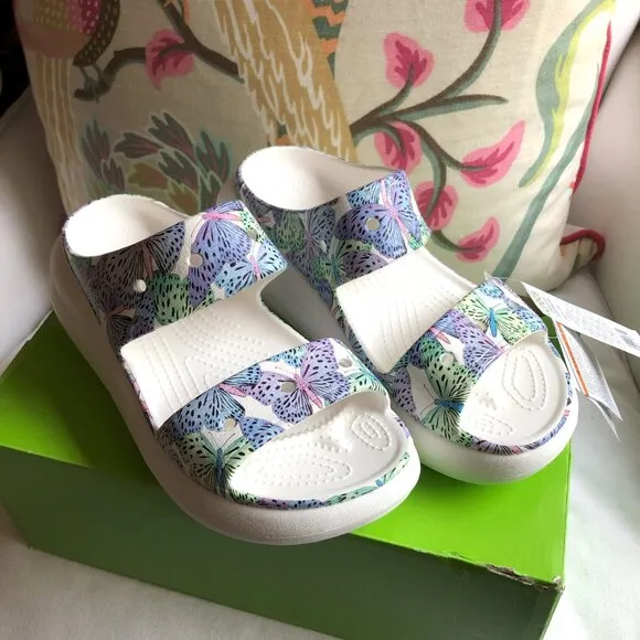 💙 NEW Crocs Classic Crush Butterfly Sandals 9
