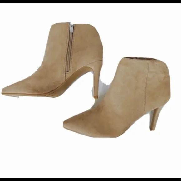 🖤 Nine West • Finny Ankle Boot in Light Natural 100% Brand new