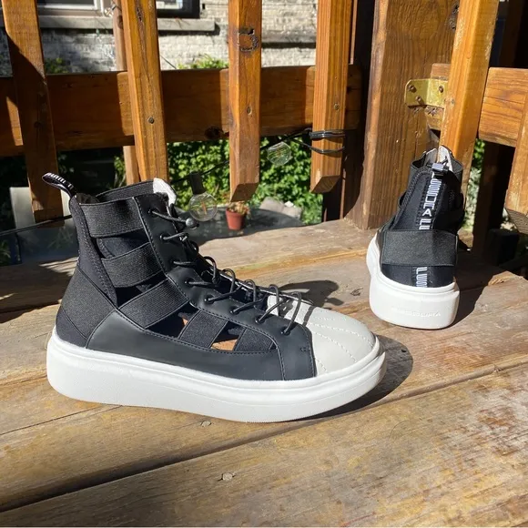 ★ NWOT Fessura Edge Open High-Top Sneakers - Black/White ★