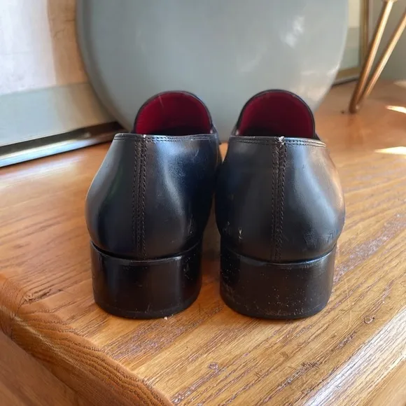 🐾 Salvatore Ferragamo black loafers with silver hardware