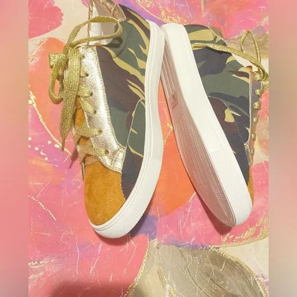 🛍️ unisex Dale Multy Camouflage fashion Sneaker Size: 71/2