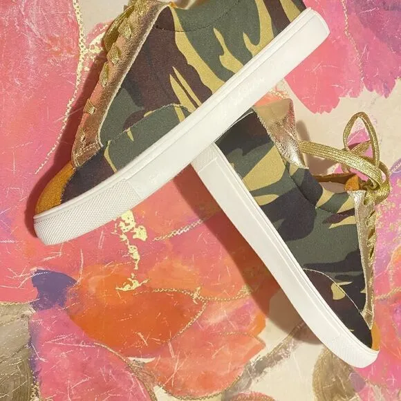 🛍️ unisex Dale Multy Camouflage fashion Sneaker Size: 71/2