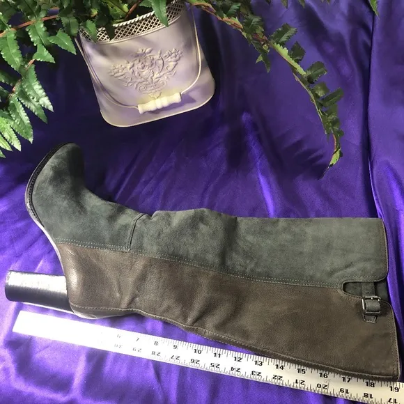 💎 Vince Camuto Beautiful Suede Boots