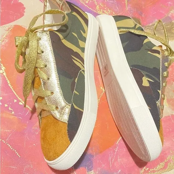 🛍️ Women’s  Natural Breeze Dale  Silver Metallic fashion Sneaker Size: 8 1/2💥