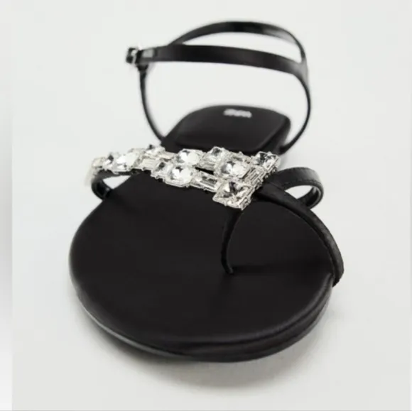🆕️ Zara Embellished Crystal Flat Sandals