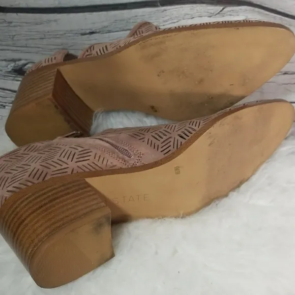 1. State Iddah perforated cutaway leather slip on ankle boots booties heels sz 9