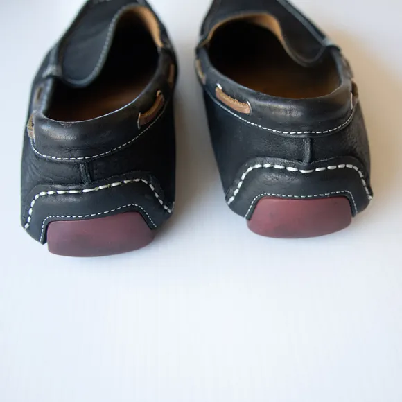1901 Nubuck Leather Bermuda Driving Loafers Navy Blue