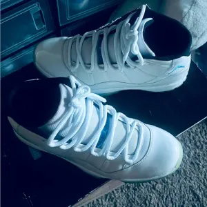 ⚡️(2014) Retro Jordan 11 Retro 'Legend Blue', Men's Size 13 / Women’s Size 14.5.