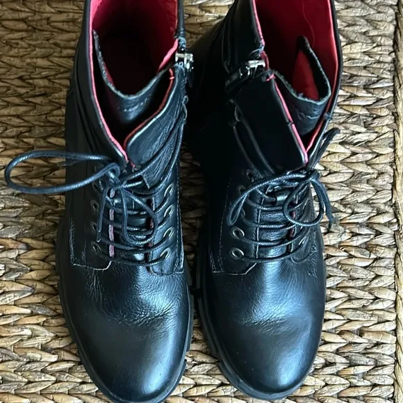 $269 Saint   Sofia Noho Boot -Black Combat Moto Boots Size 7