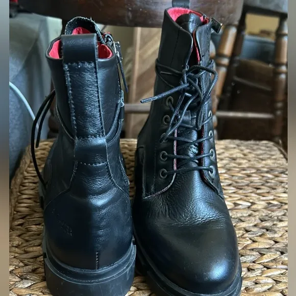 $269 Saint   Sofia Noho Boot -Black Combat Moto Boots Size 7