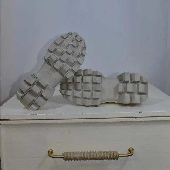 4CCCCEES Arko White Spine Sneakers