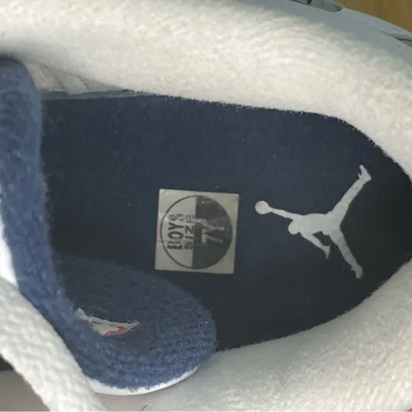 7y “Midnight Navy” Jordan 4 Retro