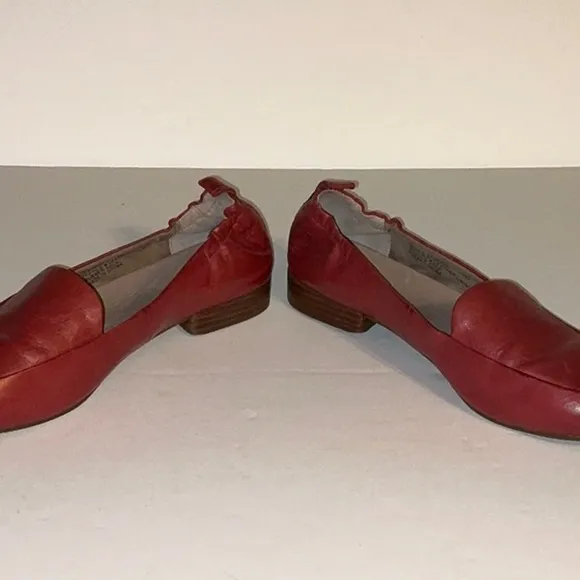 Abeo, B.I.O. System Red Leather Loafers, Size 7N