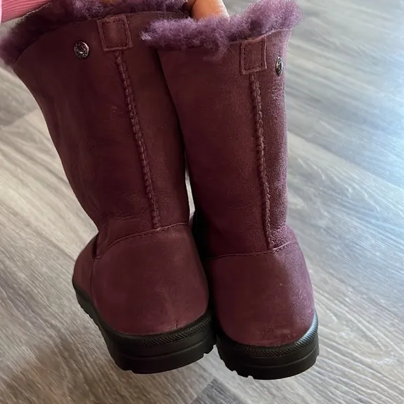 Abeo Purple Women’s Suede Winter Shearling Lined Slip on Boots Size 7