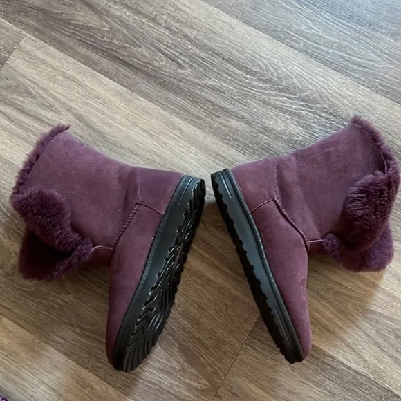 Abeo Purple Women’s Suede Winter Shearling Lined Slip on Boots Size 7