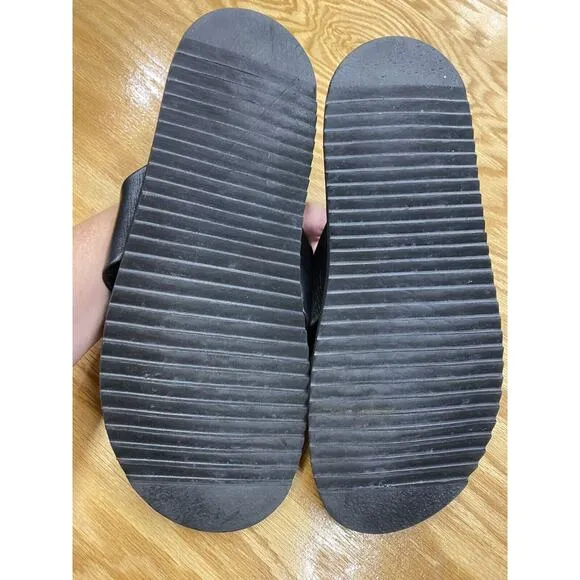 Adam Derrick Flip Flop Sandals Men 10 Black Non Slip Flat Bottom Casual Wear S44