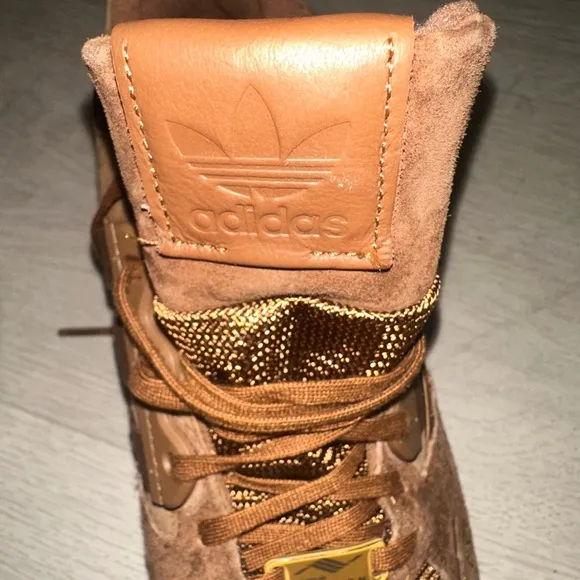Adidas Brown Schokohase Sneakers with Retro Design