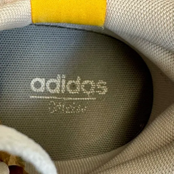 Adidas-Retrorun running sneakers from Finish Line in pink and white.Size 9