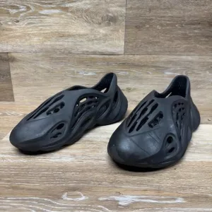Adidas Yeezy Onyz Foam Runner Men's Size EU 44