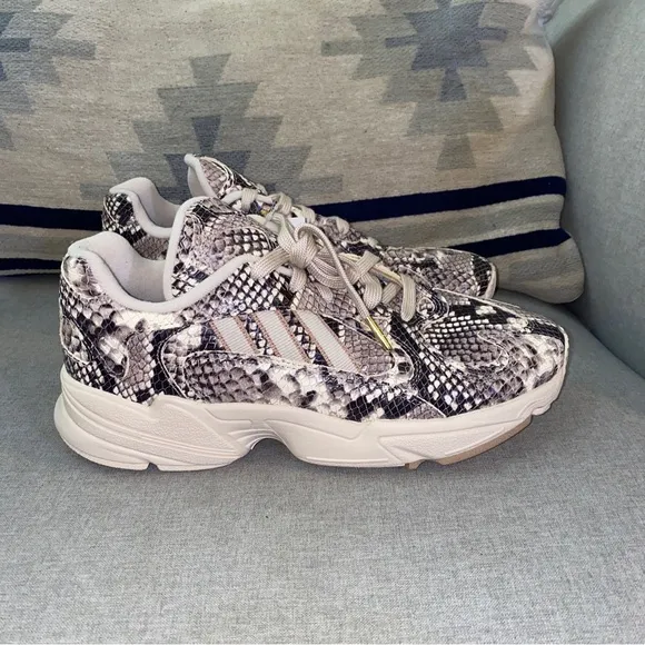 Adidas Yung-1 Consortium Texas 2019 fashion sneakers snake NWT