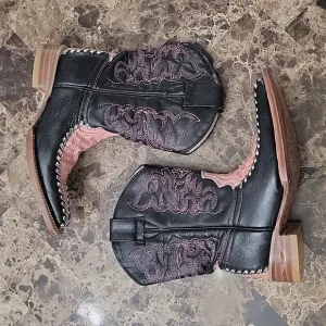 Adventurous Boots Girls size 10.5