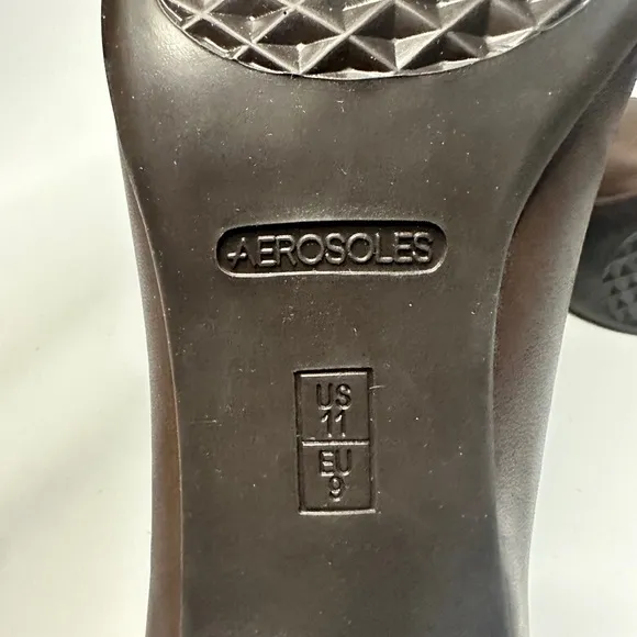 Aerosoles “Barrel of Fun” heeled loafers Womens Size 11 B Coffee Leather Brown