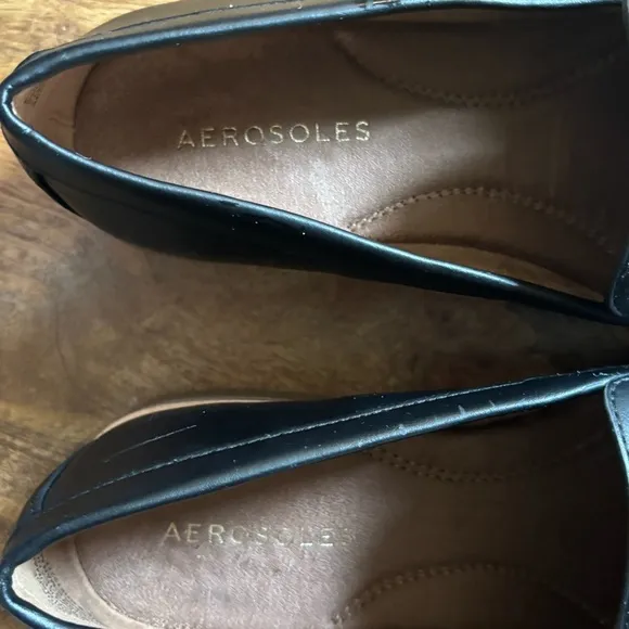 AEROSOLES Black Leather Loafers