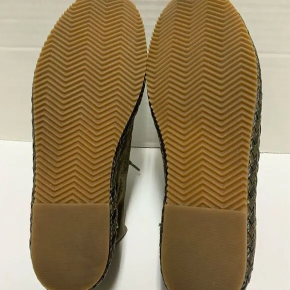 Aetrex 'Addison' Olive Suede Chukka Boots 9-9.5