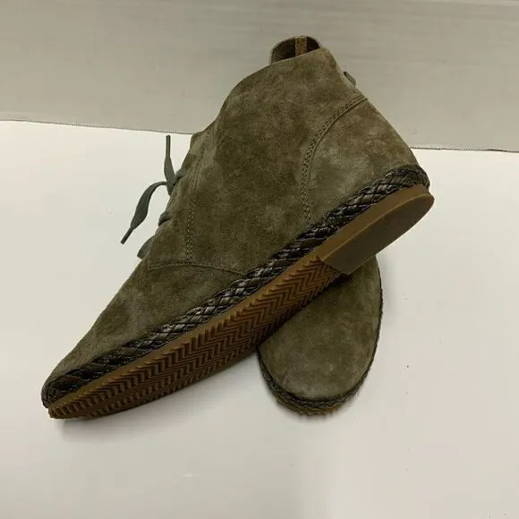 Aetrex 'Addison' Olive Suede Chukka Boots 9-9.5