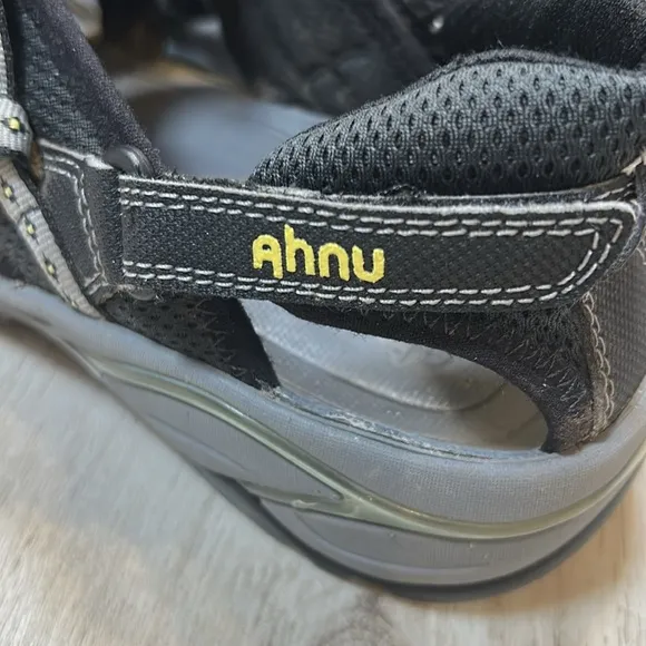 AHNU by Teva Waterproof Water Shoes Outdoor Gorpcore Hiking Sandals / Women’s 10