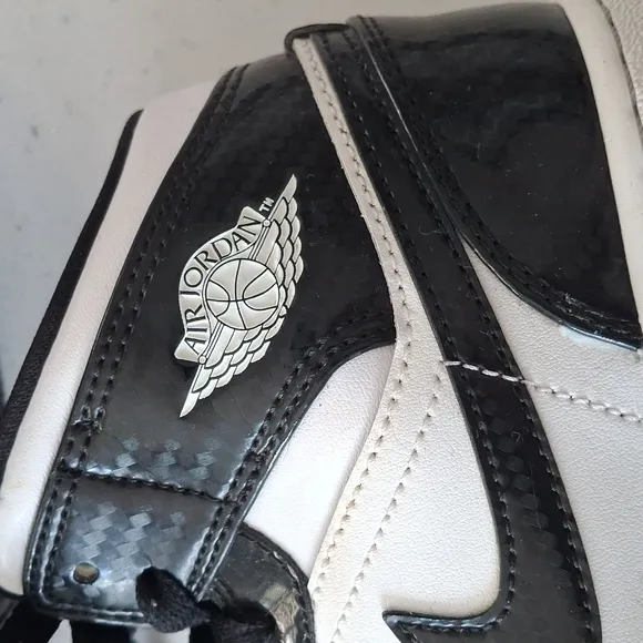 Air Jordan 1 Mid All-Star Carbon Fiber Retro Black White Sz 7.5