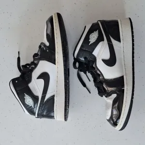 Air Jordan 1 Mid All-Star Carbon Fiber Retro Black White Sz 7.5