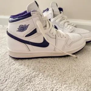 Air Jordan 1 Retro High “Court Purple” – Size 2Y