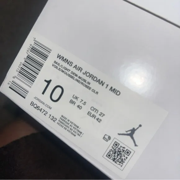 Air Jordan 1 Retro High Mid light dew Women’s Size 10