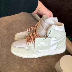 Air Jordan 1 Retro High OG (PS) Sneakers