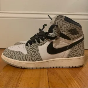Air Jordan 1 Retro High OG Sneakers
