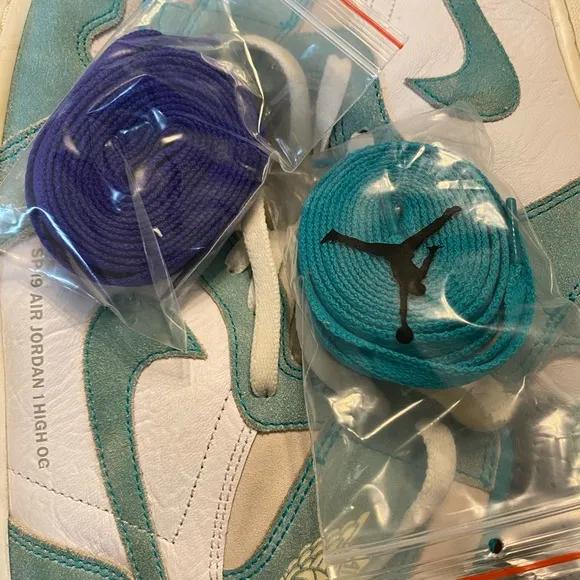 Air Jordan 1 Retro High OG- Turbo Green/Sail White