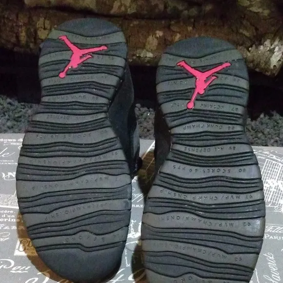 Air Jordan 10 Retro Shadow Sneakers
