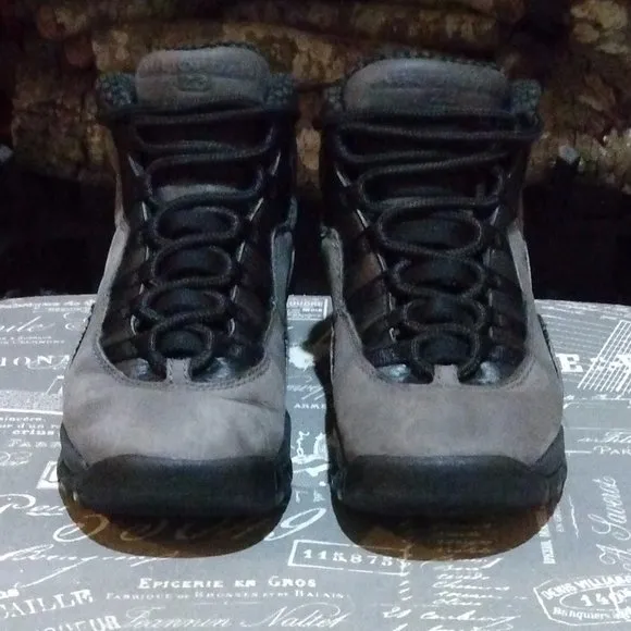 Air Jordan 10 Retro Shadow Sneakers