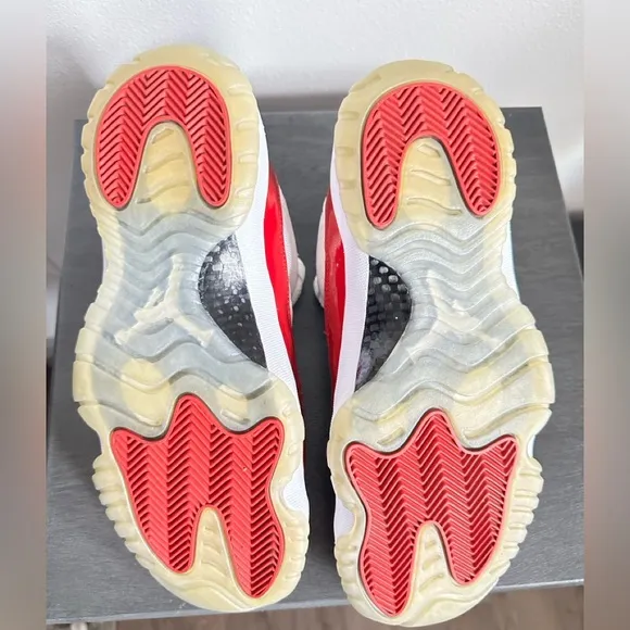 Air Jordan 11 Retro 2016 Low Cherry