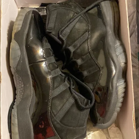 Air Jordan 11 Retro - Black