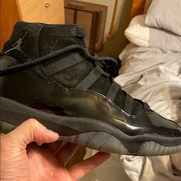 Air Jordan 11 Retro - Black