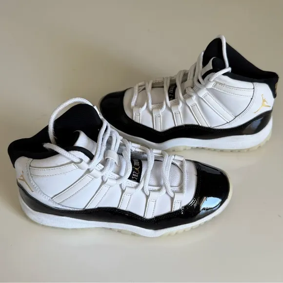 Air Jordan 11 Retro DMP Gratitude kid’s sneakers 3Y