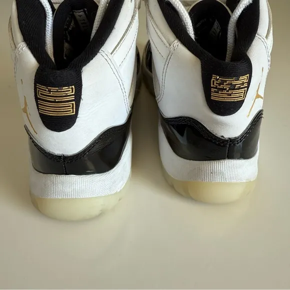 Air Jordan 11 Retro DMP Gratitude kid’s sneakers 3Y