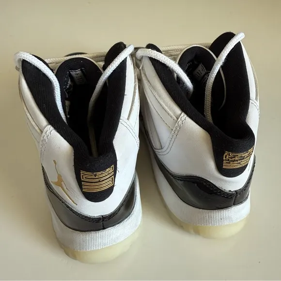 Air Jordan 11 Retro DMP Gratitude kid’s sneakers 3Y