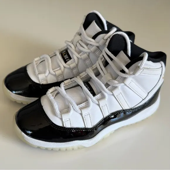 Air Jordan 11 Retro DMP Gratitude kid’s sneakers 3Y