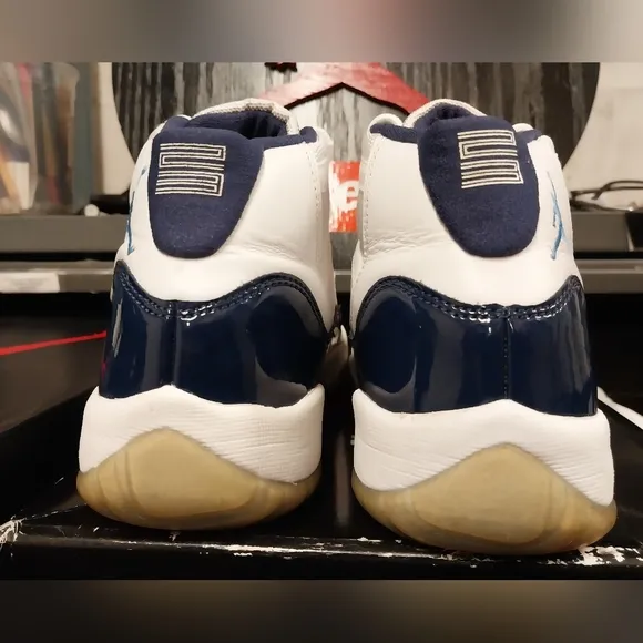 Air Jordan 11 Retro Sneakers Win Like 82 Size 6.5 Gradeschool